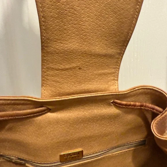 Bally Chic Tan Woven Leather Hobo Bag - Picture 8 of 9